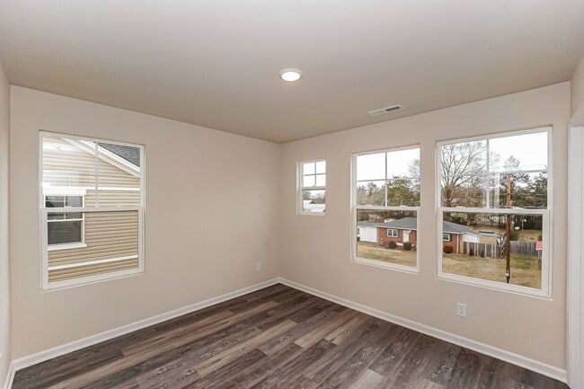 Building Photo - COMING SOON! 3BR Townhome • Brand-New Build • Garage Parking