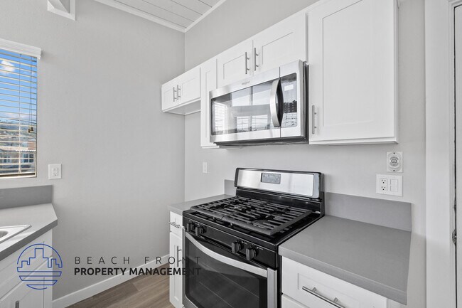 Building Photo - 115-125 Via Riviera & 1...