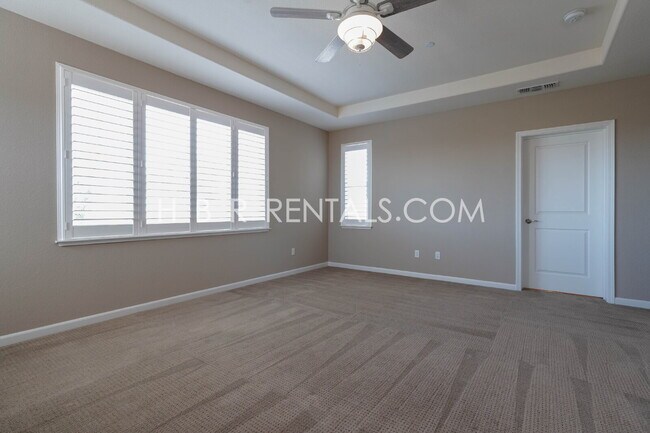 Building Photo - 906 River Bend Dr