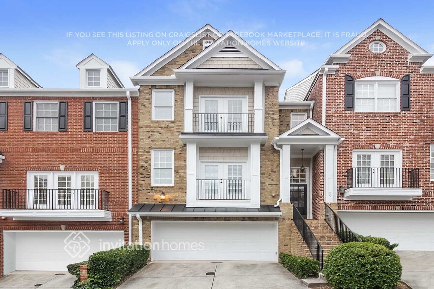 Primary Photo - 303 Creekbank Way SE