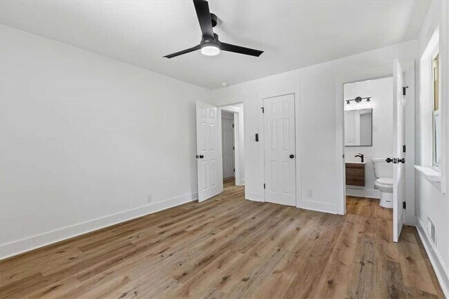 Building Photo - 1400 North Ave NW