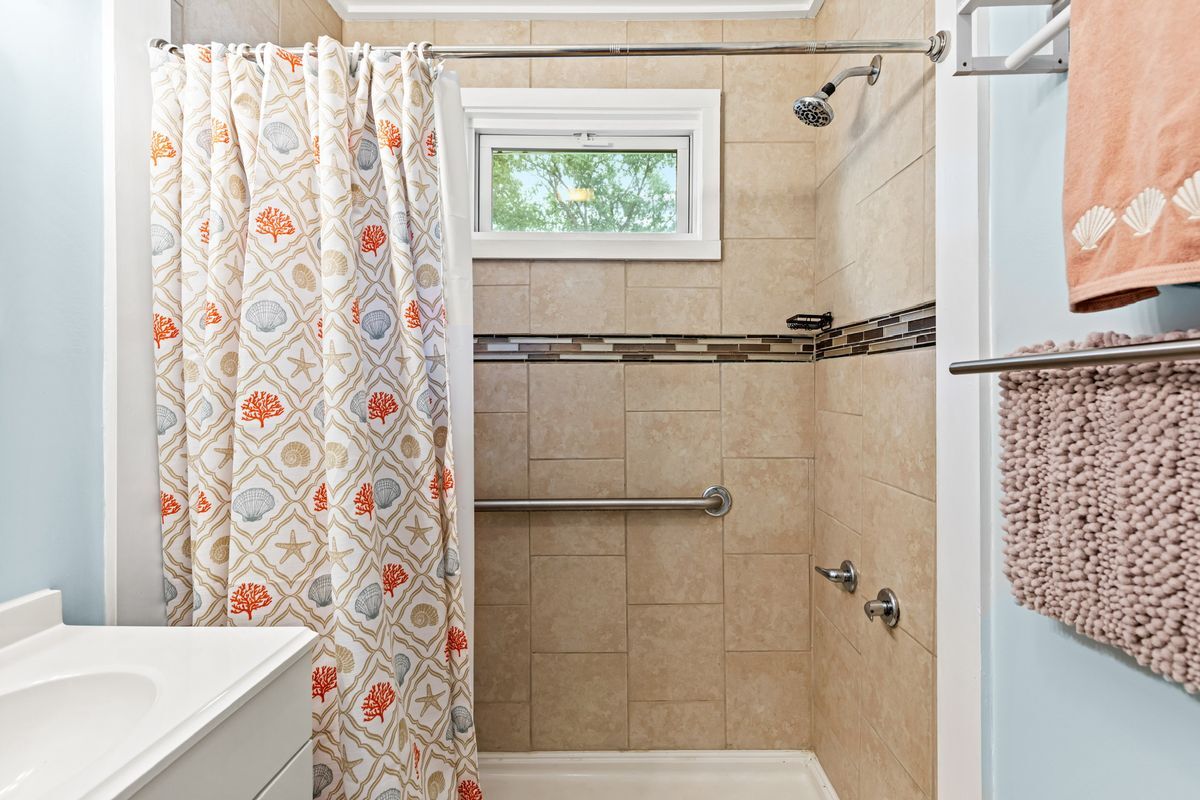 Building Photo - 31 Foote St