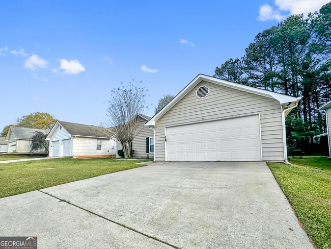 Building Photo - 290 Cornwallis Way