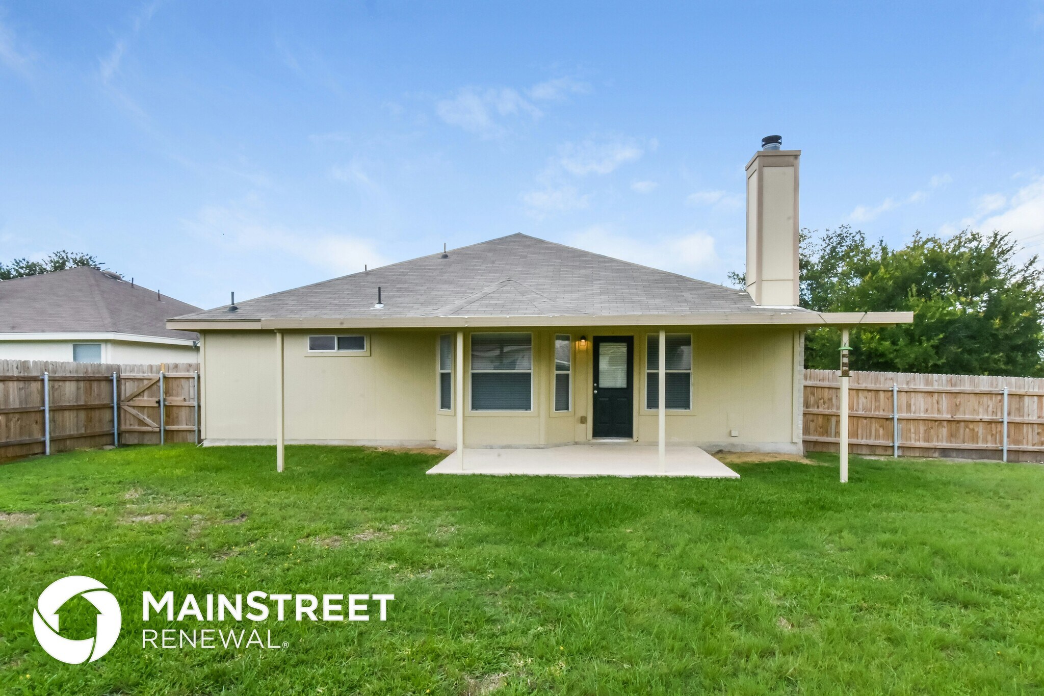 Building Photo - 9030 Trumpet Cir