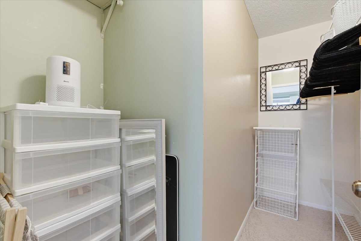 Building Photo - 10451 Greenbrier Rd