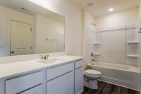 Building Photo - Fantastic 3bd/2ba home! Let yourself in!