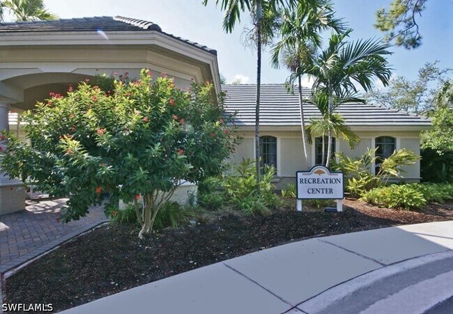 Building Photo - 1789 Winding Oaks Way