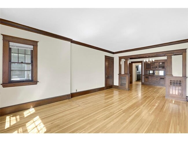 Building Photo - 971 Goodrich Ave