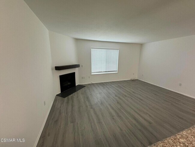 Building Photo - 13042 Riverside Dr