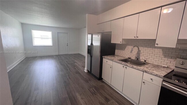 Building Photo - 1344 NE 110th Terrace