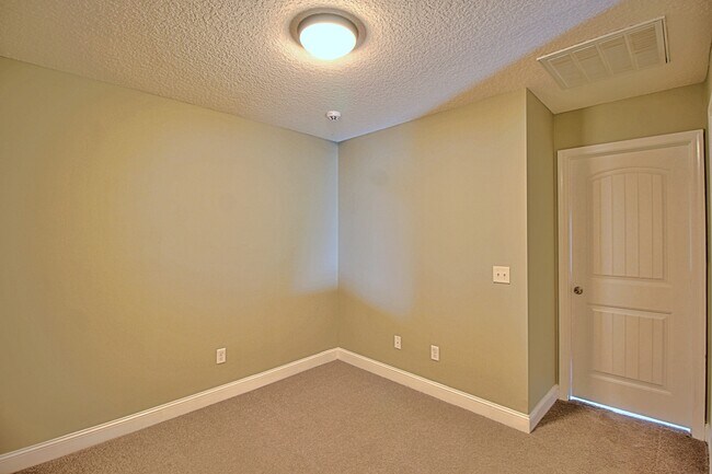 Building Photo - 1208 Cypress Fall Cir