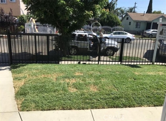 Building Photo - 221 W 85th St