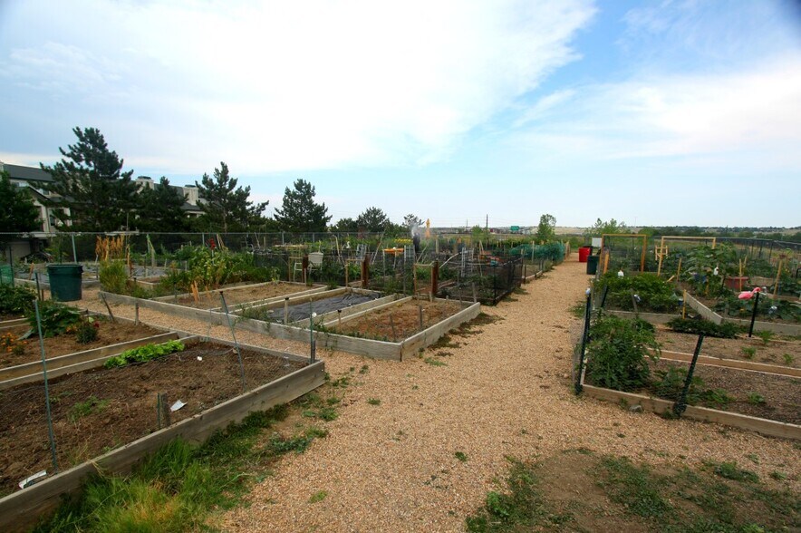 Community Garden - 1942 Oxford Ln