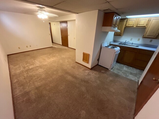 Building Photo - 413 Paunack Pl