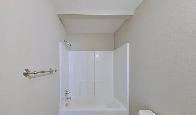 Building Photo - 5631 Hibiscus Rd