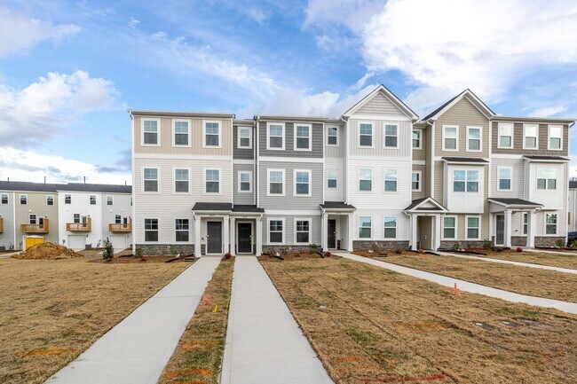 Building Photo - 2437 Kasota Ln