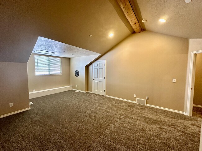 Building Photo - 3521 N Fox Run Dr