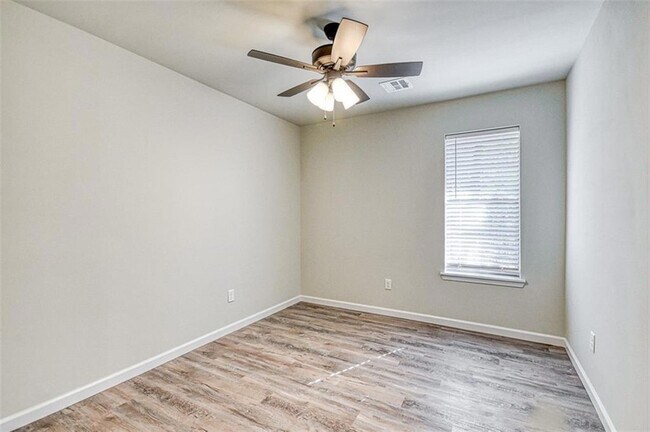 Building Photo - 211 Bumgarner Ave