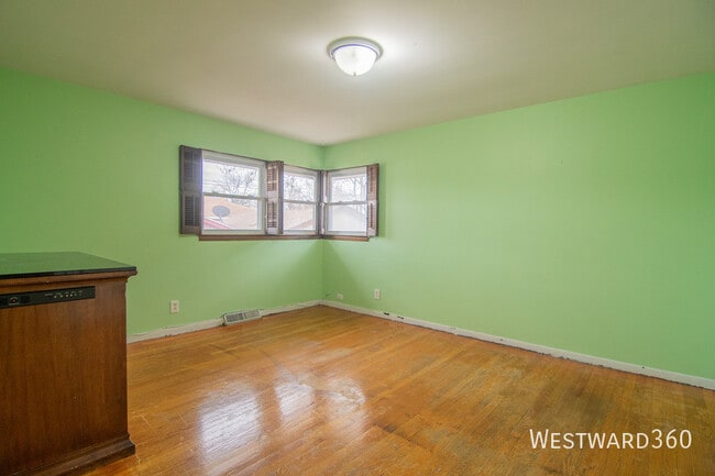 Building Photo - 2631 W 84th Pl