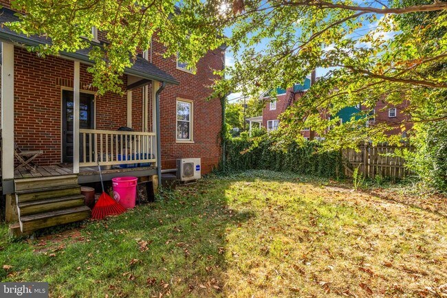 Building Photo - 420 W Cork St