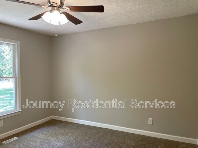 Building Photo - 1605 Owls Nest Rd