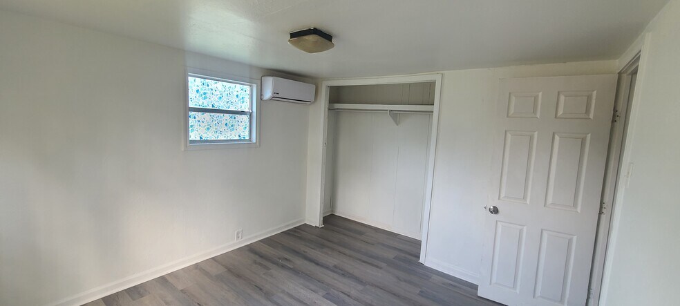 Building Photo - 11440 Underwood St