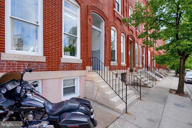 Building Photo - 1729 Guilford Ave