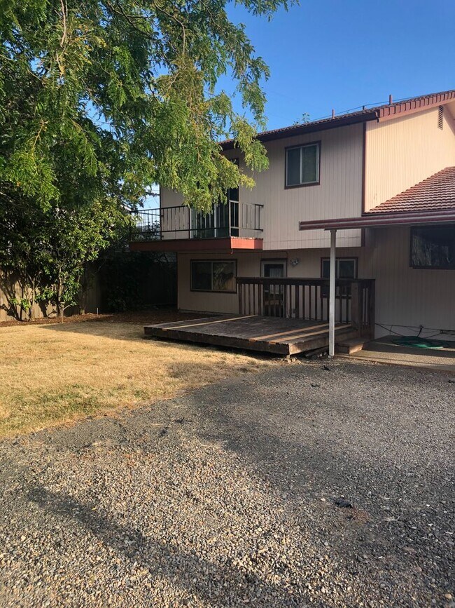 Building Photo - Spacious 4-Bedroom Home in Prime Corvallis Location!