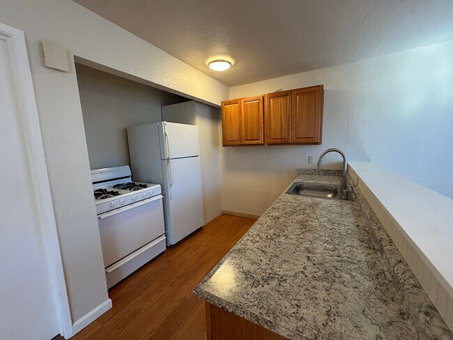 Primary Photo - 75 E 2nd St