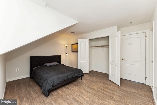 Building Photo - 7489 Carriage Hills Dr