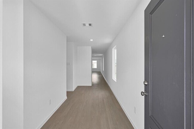 Building Photo - 31346 Black Cherry St