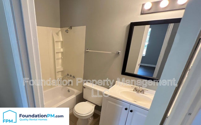 Building Photo - 5138 Chantilly Dr