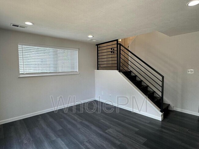 Building Photo - 7017 W 62nd Pl