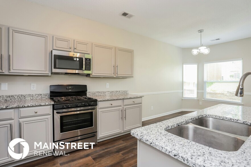 Building Photo - 1565 Tigris Ct