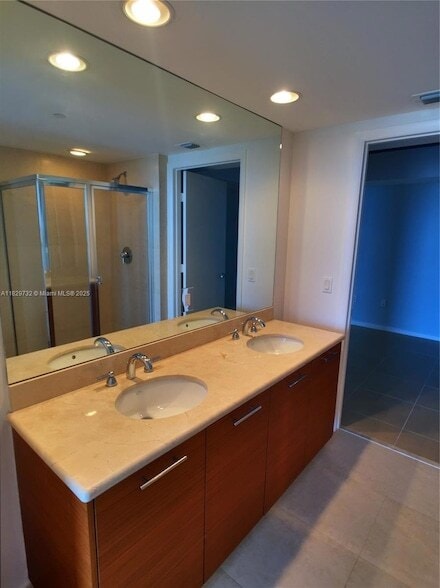 Building Photo - 50 Biscayne Blvd