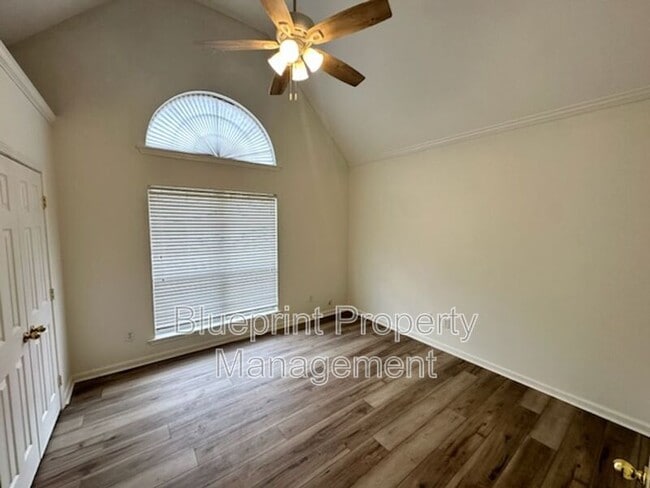 Building Photo - 210 Rocky Ridge Dr