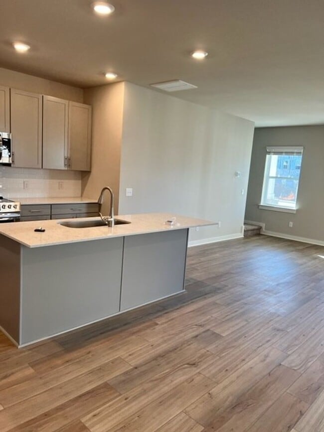 Building Photo - 2235 Hospitality Ln