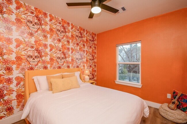 Building Photo - 1504 Evelyn St