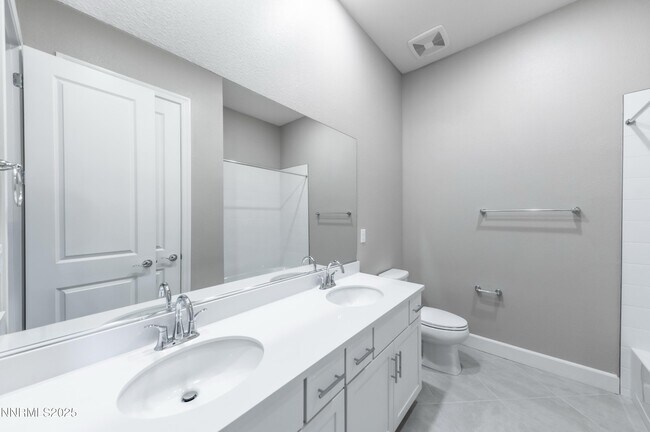 Building Photo - 1517 Golf Club Dr