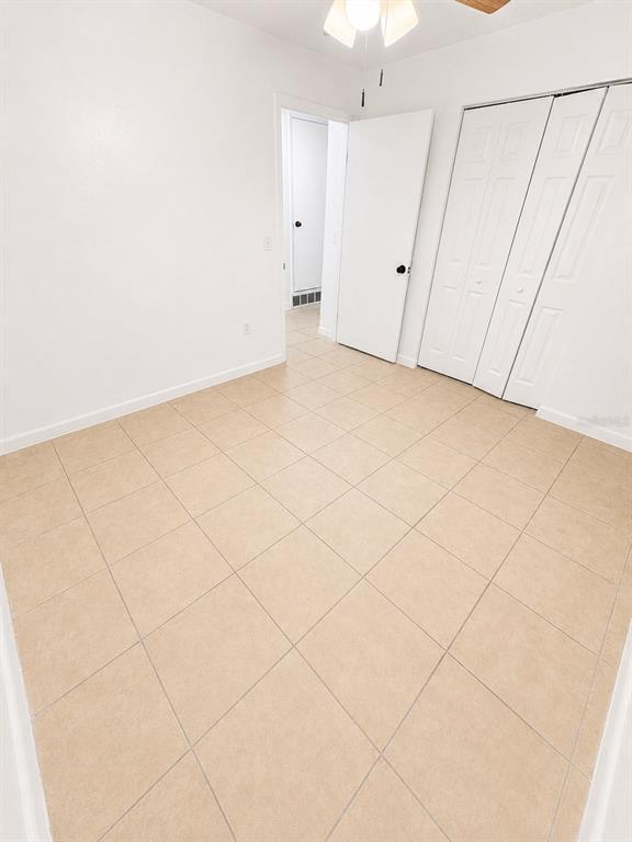 Building Photo - 1712 NE 71st Pl