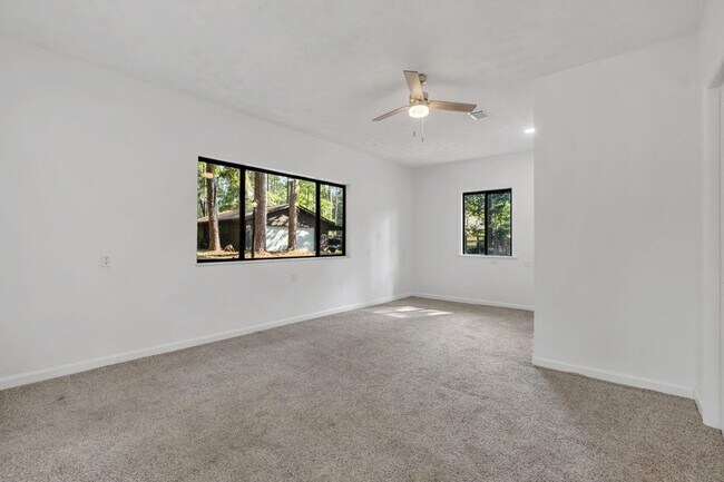 Building Photo - 7916 Skipper Ln