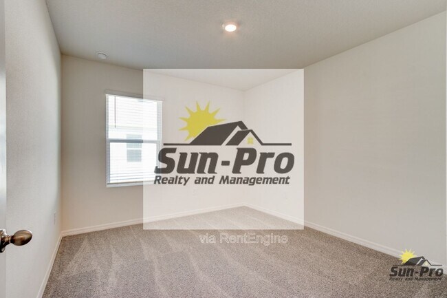 Building Photo - 4240 Acoma Dr