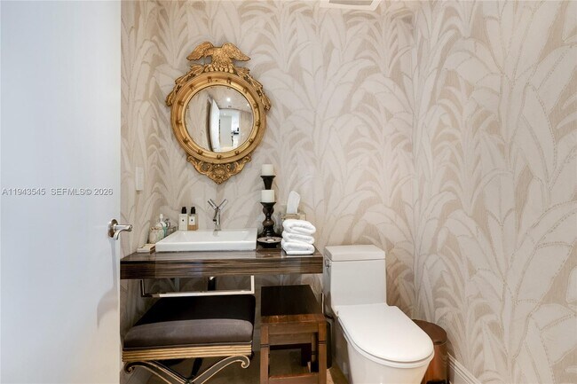 Building Photo - 17201 Collins Ave