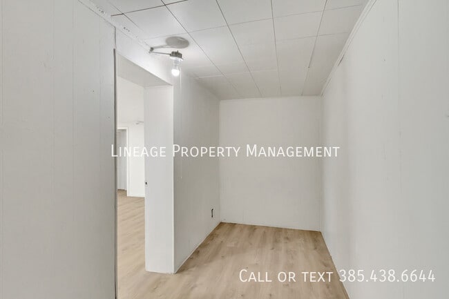 Building Photo - 1954 S 700 E