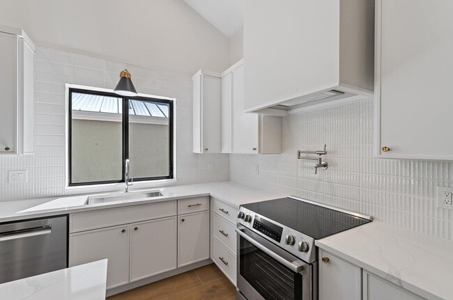 Building Photo - 139 Sand Pine Dr