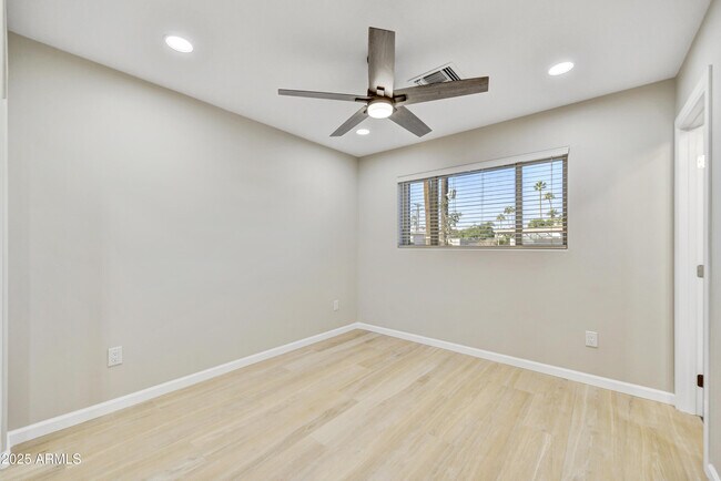 Building Photo - 2223 N 74th St