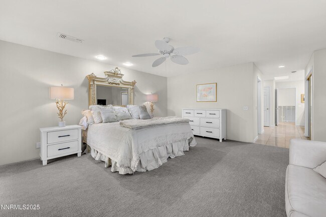 Building Photo - 4953 Lakeridge Terrace W