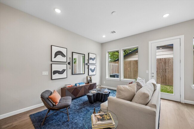 Building Photo - 5218 Amber Sunrise Dr