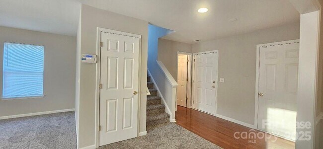 Building Photo - 537 Havenbrook Way NW