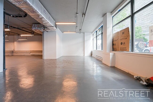 Floorplan - 349-351 Kent Ave